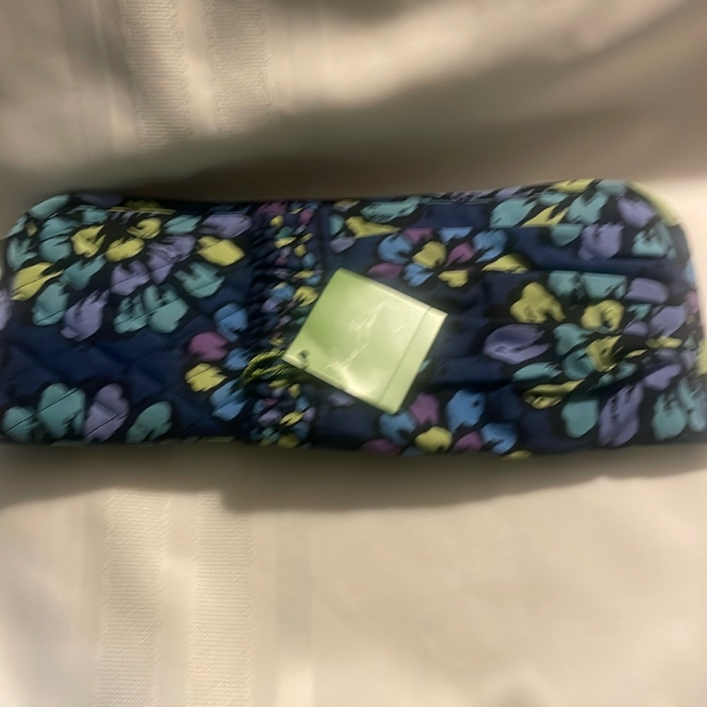 Vera Bradley straighten up & curl holder NWT